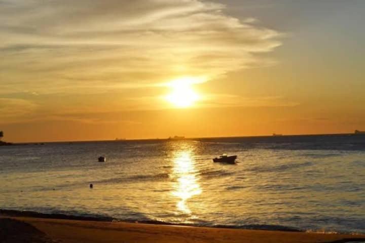 Suite Pe Na Areia- Espaco Independente Na Praia Do Curral Com Localizacao Privilegiada - Simplicidade E Comodidade Com O Por Do Sol Mais Lindo De Ilhabela - Melhor Custo Beneficio Para Ate 4 Pessoas , Na Av Jose Pacheco Do Nascimento Nº 7682 Zewnętrze zdjęcie