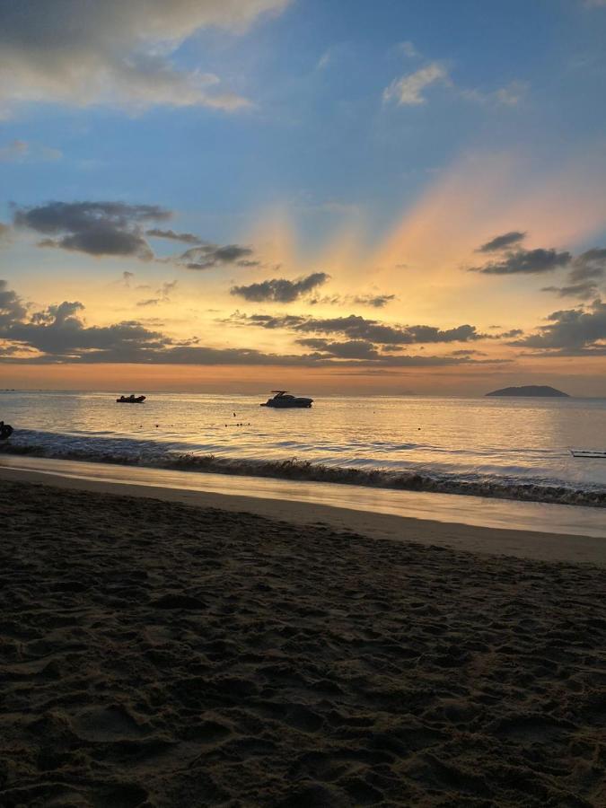 Suite Pe Na Areia- Espaco Independente Na Praia Do Curral Com Localizacao Privilegiada - Simplicidade E Comodidade Com O Por Do Sol Mais Lindo De Ilhabela - Melhor Custo Beneficio Para Ate 4 Pessoas , Na Av Jose Pacheco Do Nascimento Nº 7682 Zewnętrze zdjęcie