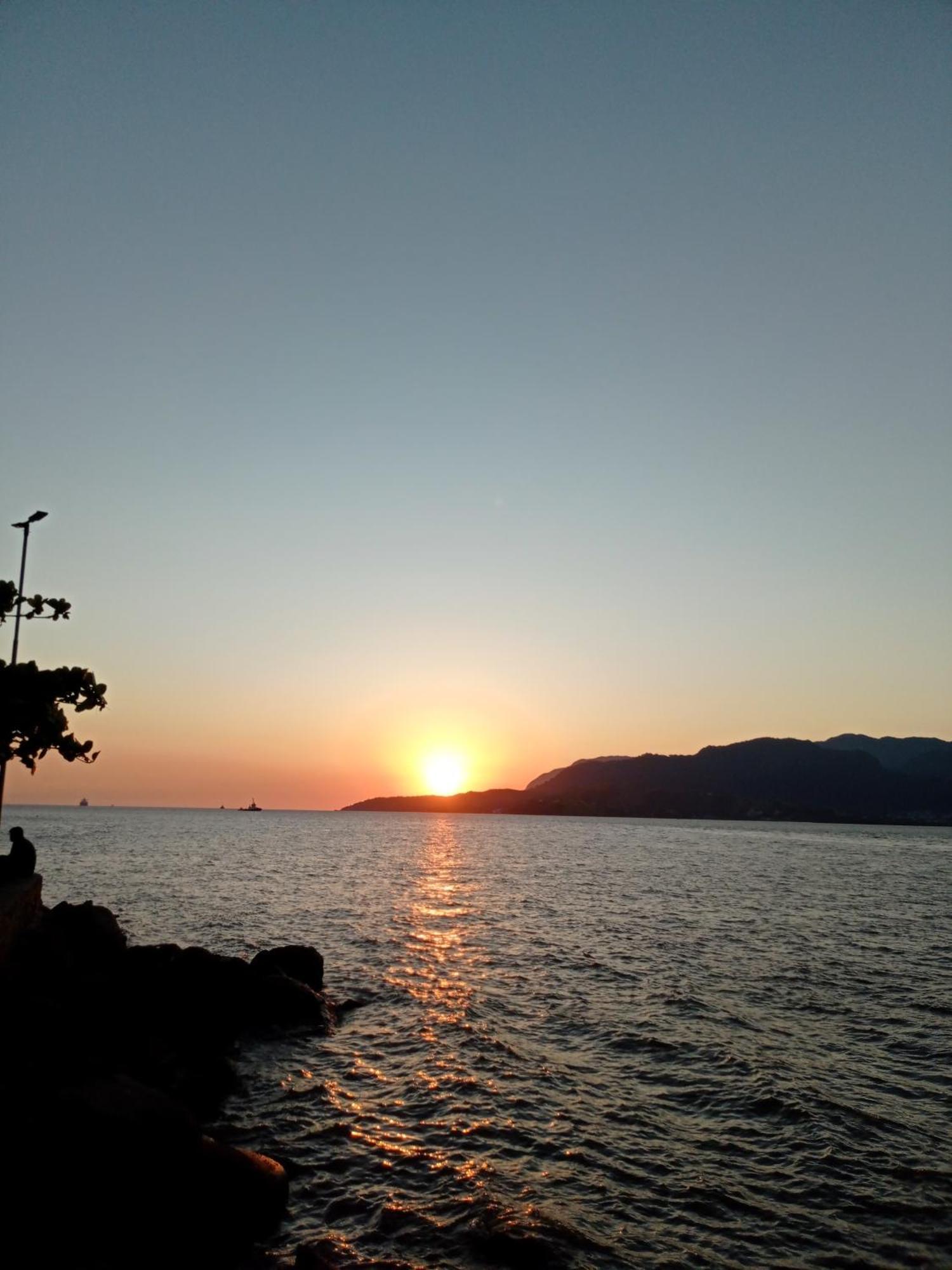 Suite Pe Na Areia- Espaco Independente Na Praia Do Curral Com Localizacao Privilegiada - Simplicidade E Comodidade Com O Por Do Sol Mais Lindo De Ilhabela - Melhor Custo Beneficio Para Ate 4 Pessoas , Na Av Jose Pacheco Do Nascimento Nº 7682 Zewnętrze zdjęcie